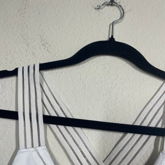 Alo Size Small Crossback Sports Bra White Stripe Straps Nylon Blend Sportswear - Picture 2 of 9